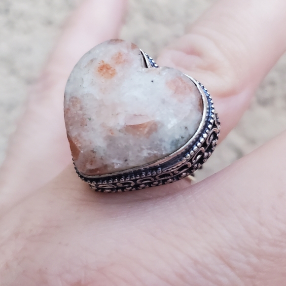 New Heart Shaped Sunstone 925 Silver Ring. - Picture 9 of 16